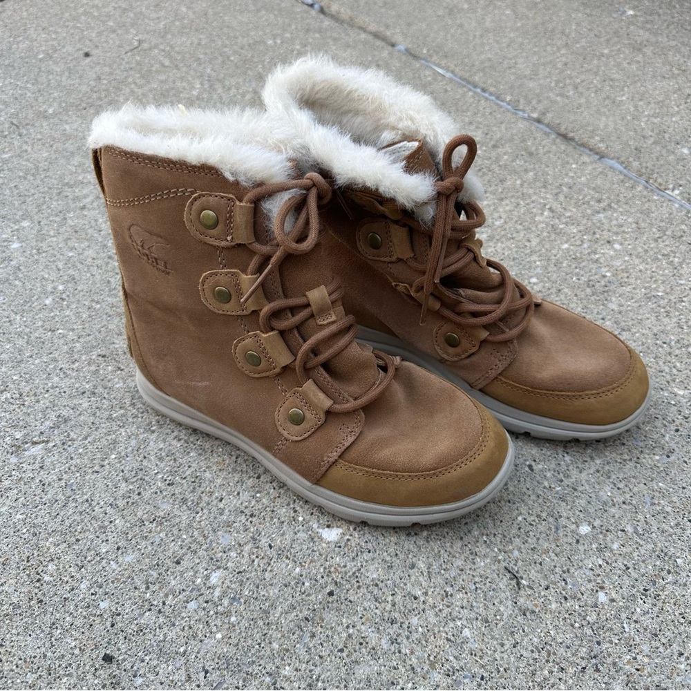 Women’s Sorel Tan Fur-Lined Lace Up Winter Boots